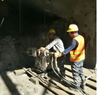 多文镇水下抗分散灌浆料特点 水下不分散注浆料介绍